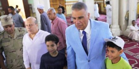 محافظ أسوان يستمع لمطالب المواطنين ويوجه بتسخير كافة الإمكانيات لتلبيتها - الكويت الاخباري