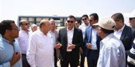 وزير الإسكان يتفقد مشروع الإسكان الأخضر وتطوير شبكة الصرف الصناعي بالمنطقة الصناعية A1 والمرحلة الثانية بمحطة مياه شرب رقم ٣ - الكويت الاخباري