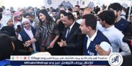 محافظ مطروح والسفيرة نبيلة مكرم يتفقدان القافلة التنموية الخدمية بالضبعة - الكويت الاخباري