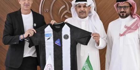 رسمياً إيمانول الغواسيل مديراً فنياً للشباب السعودي #الشباب_السعودي - الكويت الاخباري