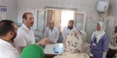 نائب وزير الصحة يتفقد منشآت طبية بالإسماعيلية ويوجه بمكافآت للمتميزين وإجراءات ضد المقصرين - الكويت الاخباري