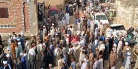 تشييع جثمان الشيخ تقادم الشريف أقدم رئيس لجنة مصالحات بأسوان والصعيد| شاهد - الكويت الاخباري