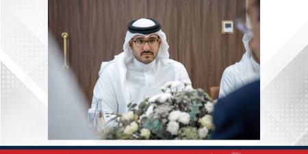 في إطار متابعة البرامج الحكومية ذات الأولوية التي أقرها مجلس الوزراء وتشرف عليها اللجنة التنسيقية.. سمو الشيخ عيسى بن سلمان بن حمد يزور وزارة شؤون البلديات والزراعة ووزارة الإعلام - الكويت الاخباري
