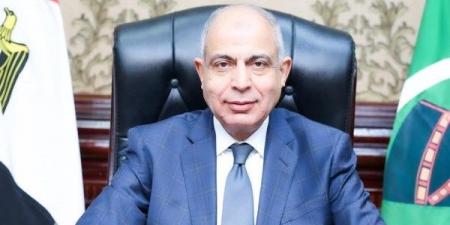 محافظ المنيا يقرر مد فترة التقديم لتراخيص الميكروباصات العاملة بالغاز الطبيعي - الكويت الاخباري