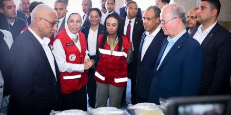 وزير الخارجية ورئيس وزراء فلسطين يزوران "المطبخ الإنساني" لصالح غزة بالشيخ زويد - الكويت الاخباري