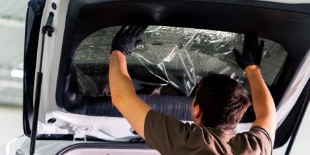 «الداخلية» تُصدر قرار شروط تظليل زجاج المركبات - الكويت الاخباري
