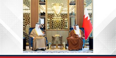سمو ولي العهد رئيس مجلس الوزراء يستقبل سفير دولة الكويت لدى مملكة البحرين بمناسبة انتهاء فترة عمله - الكويت الاخباري