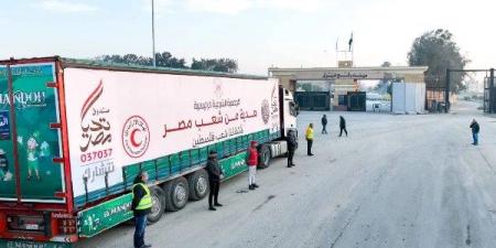 مراسل القاهرة الإخبارية: 4 أفواج مساعدات مصرية تتجه إلى غزة عبر معبر رفح - الكويت الاخباري