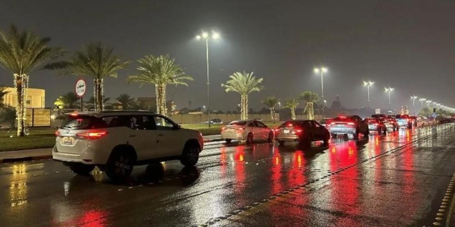 طقس السبت.. أمطار رعدية ورياح تحد من الرؤية على 10 مناطق - الكويت الاخباري