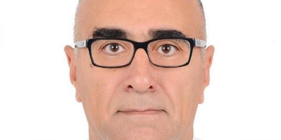 رئيس جامعة القاهرة يهنئ حازم السباعي لفوزه بميدالية معرض جنيف للاختراعات - الكويت الاخباري