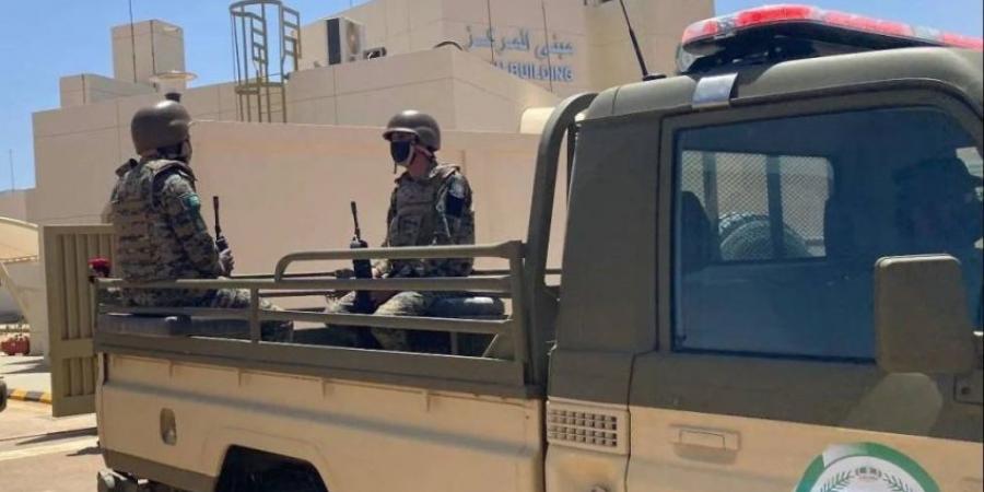 الأفواج الأمنية بعسير تقبض على مواطن لترويجه (49) كيلوجرامًا من القات المخدر - الكويت الاخباري