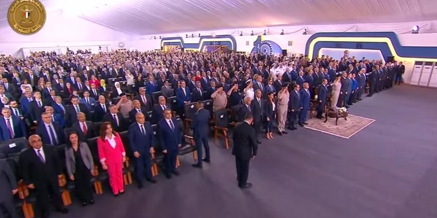 "تحية للوطن والعامل..ختام احتفالية عيد العمال بعزف السلام الوطني - الكويت الاخباري