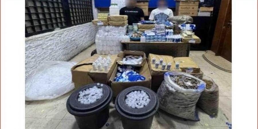 الداخلية تداهم مصنعا لإنتاج محلول عدسات بدون ترخيص بالقاهرة - الكويت الاخباري