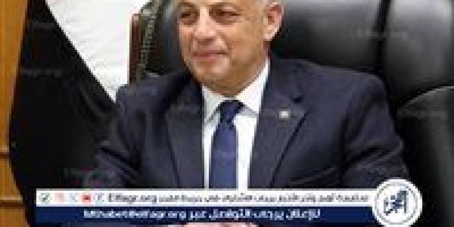 محافظ الإسماعيلية يوافق على توفير سيارة بريد متنقلة لقرية الحجاز لتسهيل الخدمات على المواطنين - الكويت الاخباري