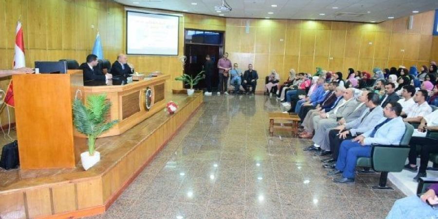 رئيس جامعة سوهاج يشهد ندوة الذكاء الاصطناعي وانترنت الأشياء والمخاطر - الكويت الاخباري