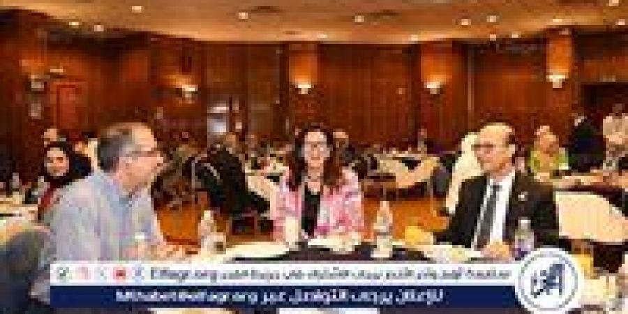 رئيس جامعة أسيوط يشهد احتفال هيئة فولبرايت بخريجيها بمناسبة مرور 75 عامًا على تأسيسها - الكويت الاخباري