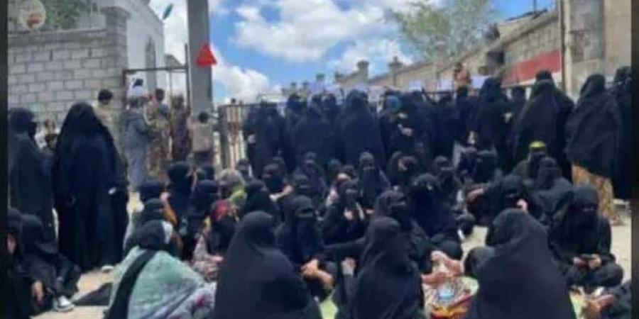 إغلاق منفذ صرفيت الحدودي بسبب احتجاجات الكهرباء في المهرة - الكويت الاخباري