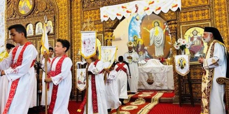 الأنبا باسيليوس يترأس القداس الإلهي بكنيسة القيامة بالمنيا الجديدة - الكويت الاخباري