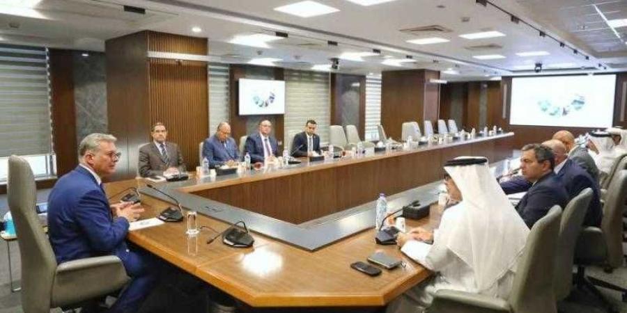 وزير البترول يبحث مع مجموعة موانئ أبو ظبي سبل تعزيز التعاون المشترك - الكويت الاخباري