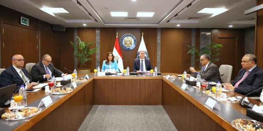 وزير البترول إجراءات جديدة لتكثيف أعمال البحث وزيادة الإنتاج  - الكويت الاخباري