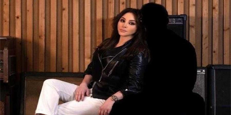 إليسا تواصل تسجيل ألبومها الجديد استعدادًا لصيف 2025 - الكويت الاخباري