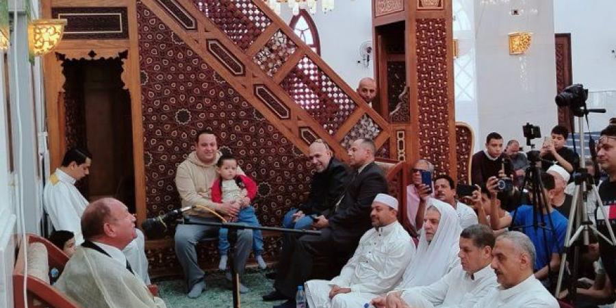 "القرآن فى مواجهة التحريف" خطبة الجمعة بمساجد مدينتى الشروق وبدر.. صور - الكويت الاخباري