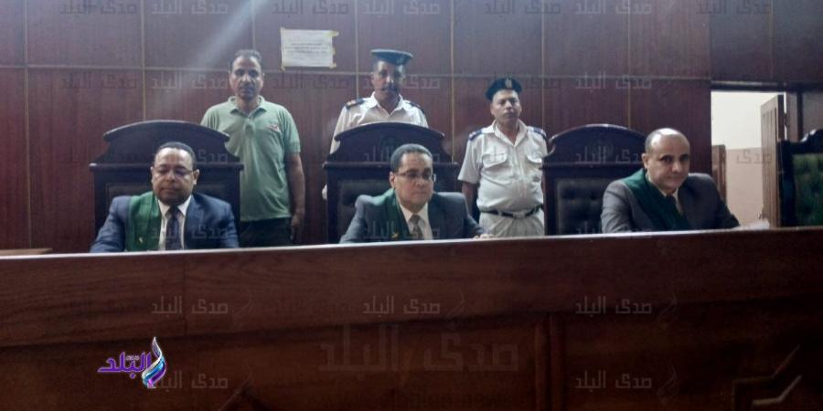 ذئب بشري بسوهاج.. السجن 5 سنوات لعامل هدد طفلة من ذوي الهمم بـ«فيديو فاضح» - الكويت الاخباري