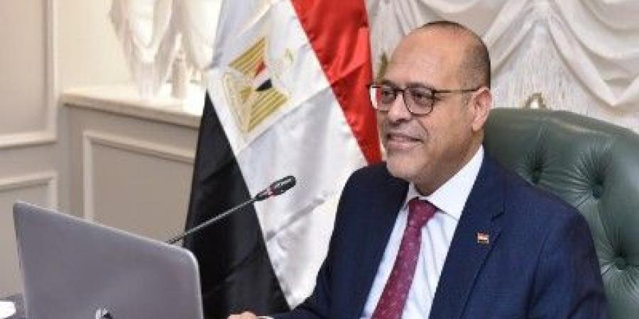 تصديق الرئيس السيسي على قانون العمل خطوة جديدة نحو بيئة عمل عادلة - الكويت الاخباري