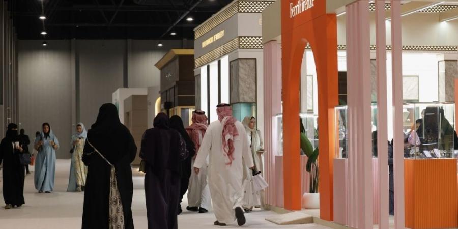 معرض للمجوهرات الثمينة بالمنطقة الشرقية - الكويت الاخباري
