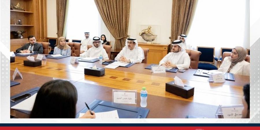 لدى لقائه بمنتسبي الدفعة العاشرة.. الرئيس التنفيذي لهيئة المعلومات والحكومة الإلكترونية يؤكد: برنامج رئيس مجلس الوزراء لتنمية الكوادر الحكومية يُجسد الرؤية الطموحة لسمو ولي العهد رئيس مجلس الوزراء في بناء قيادات وطنية قادرة على تحقيق التميّز الحكومي - الكويت الاخباري