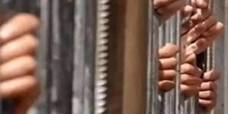حبس طالب لاتهامه بالتعدي على شخص بسلاح أبيض - الكويت الاخباري