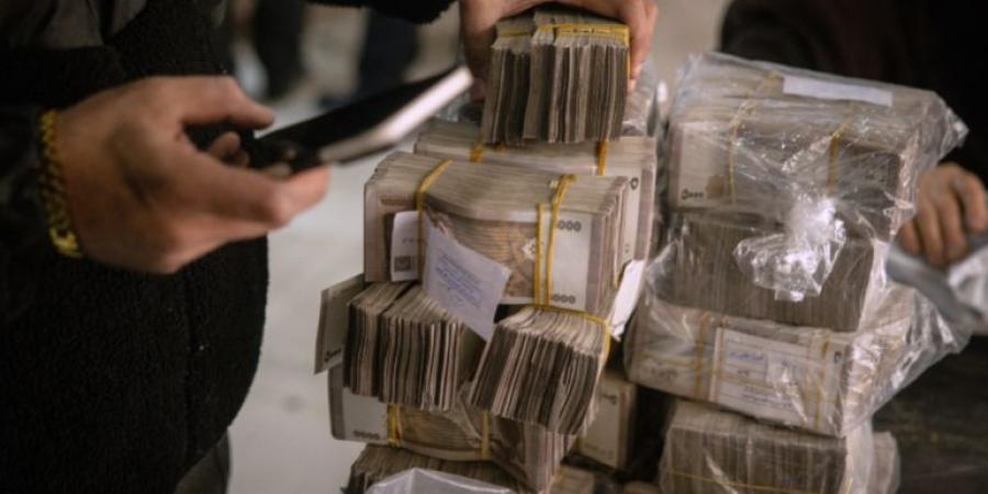 ارتفاع سعر صرف الليرة السورية مقابل الدولار اليوم الاثنين - الكويت الاخباري