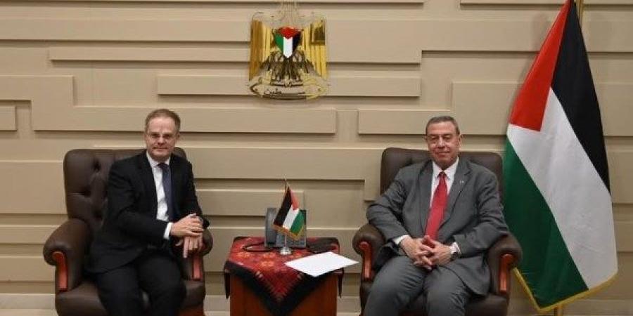 سفير فلسطين بالقاهرة يؤكد ضرورة العمل من أجل وقف حرب الإبادة وإنهاء الاحتلال - الكويت الاخباري