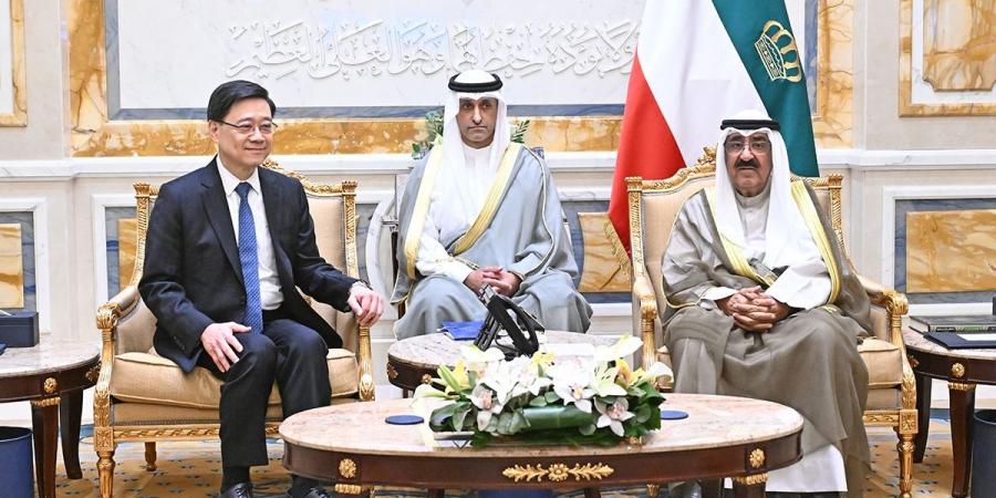 سمو الأمير يستقبل رئيس منطقة هونغ كونغ الإدارية بمناسبة زيارته للبلاد - الكويت الاخباري
