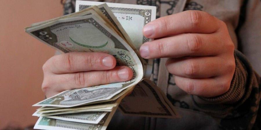 الليرة السورية تحلق أمام الدولار بعد رفع العقوبات الأمريكية - الكويت الاخباري