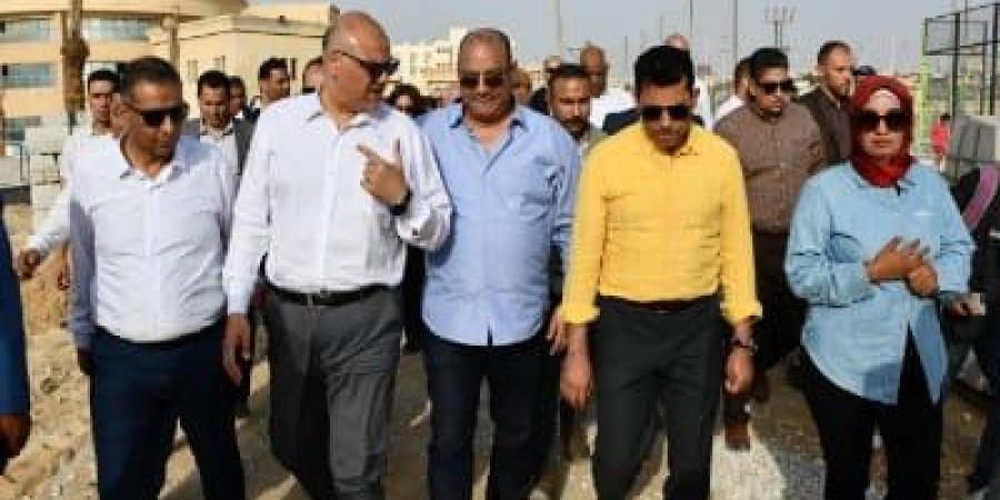 وزير الرياضة ومحافظ القليوبية يفتتاحان الملعب الرئيسي بمركز التنمية الشبابية بالعبور - الكويت الاخباري