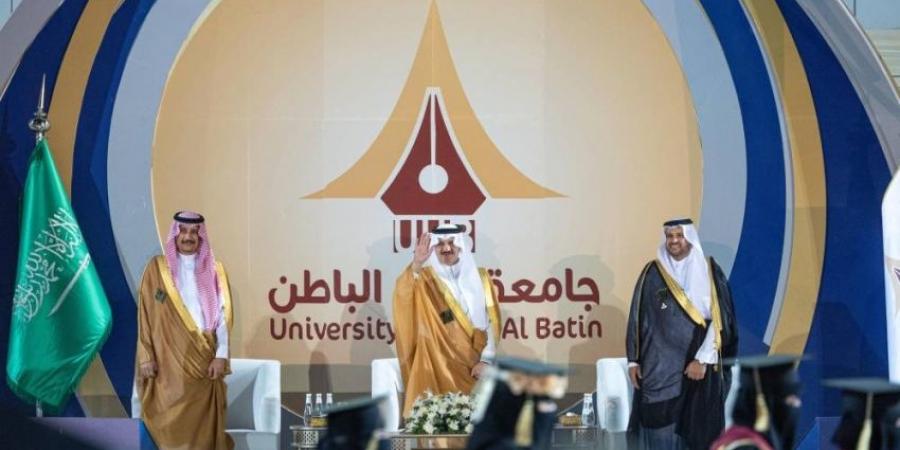 أمير المنطقة الشرقية يرعى حفل تخريج 4966 طالباً وطالبة من جامعة حفر الباطن - الكويت الاخباري
