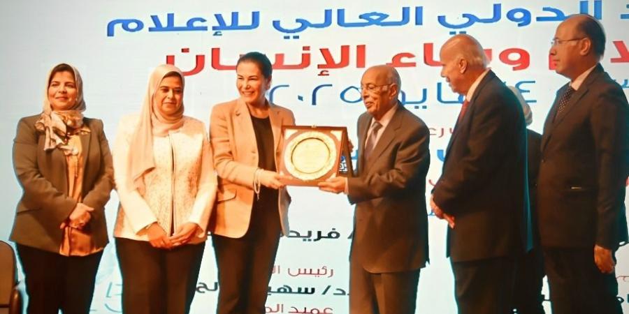 تحديث مناهج الإعلام لمواكبة عصر الذكاء الاصطناعي..أهم توصيات مؤتمر إعلام الشروق - الكويت الاخباري