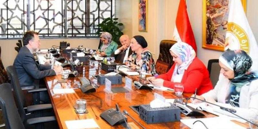 وزيرة البيئة تلتقى السفير الكندي بالقاهرة لبحث تعزيز التعاون - الكويت الاخباري