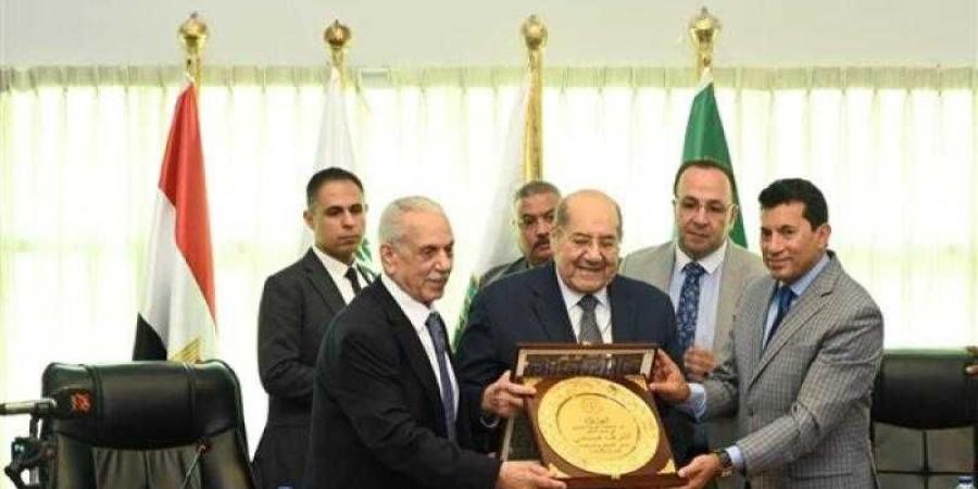 وزير الشباب والرياضة يشهد حفل ختام البرنامج التدريبي ”بناء قدرات الشباب في مواجهة الأزمات” بالمحكمة العربية - الكويت الاخباري