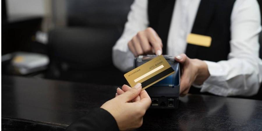 بنوك تجذب عملاءها بعروض على بطاقات الائتمان - الكويت الاخباري