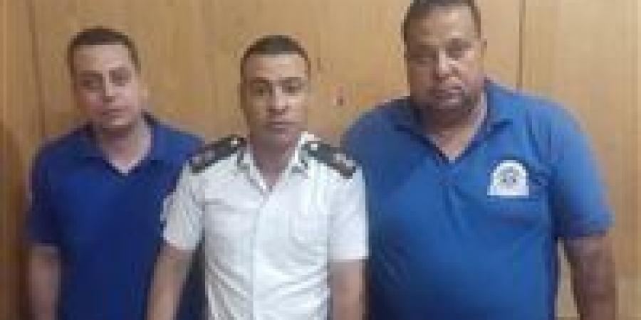 مسعفان ببورسعيد يسلمان 110 ألف جنيه عُثر عليها داخل سيارة حادث مروع على محور 30 يونيو - الكويت الاخباري