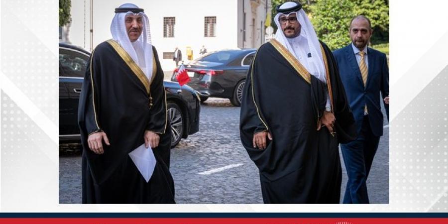 نيابةً عن جلالة الملك المعظم.. سمو الشيخ عيسى بن سلمان بن حمد يشارك في مراسم تنصيب قداسة البابا روبرت بريفوست (ليو الرابع عشر) - الكويت الاخباري