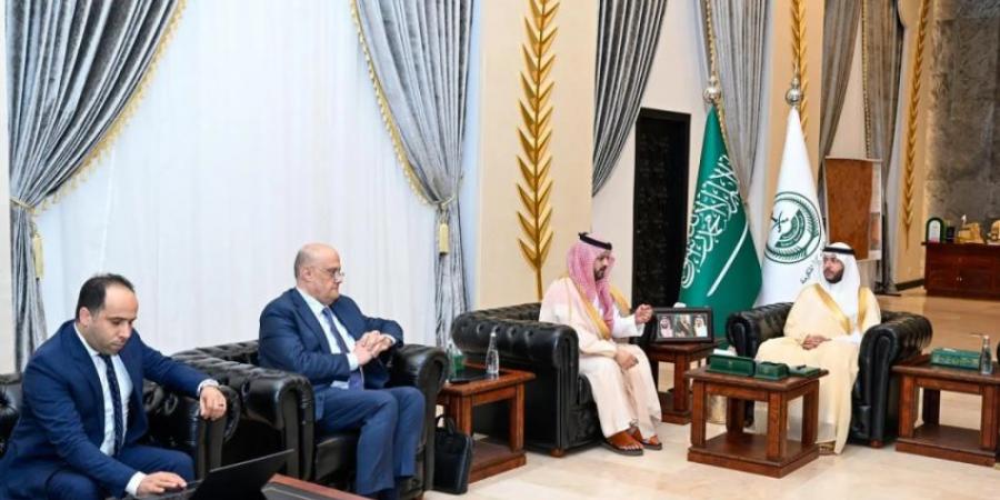 محافظ الطائف يستقبل مدير برنامج التشجير بهيئة تطوير منطقة مكة - الكويت الاخباري