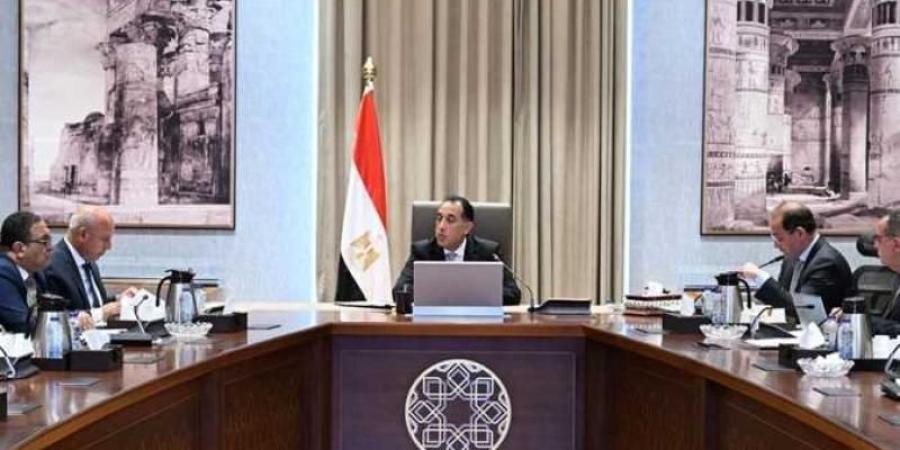 رئيس الوزراء يتابع الموقف التنفيذي لتطوير المنظومة الجمركية وإجراءات التسجيل المُسبق للشحنات - الكويت الاخباري