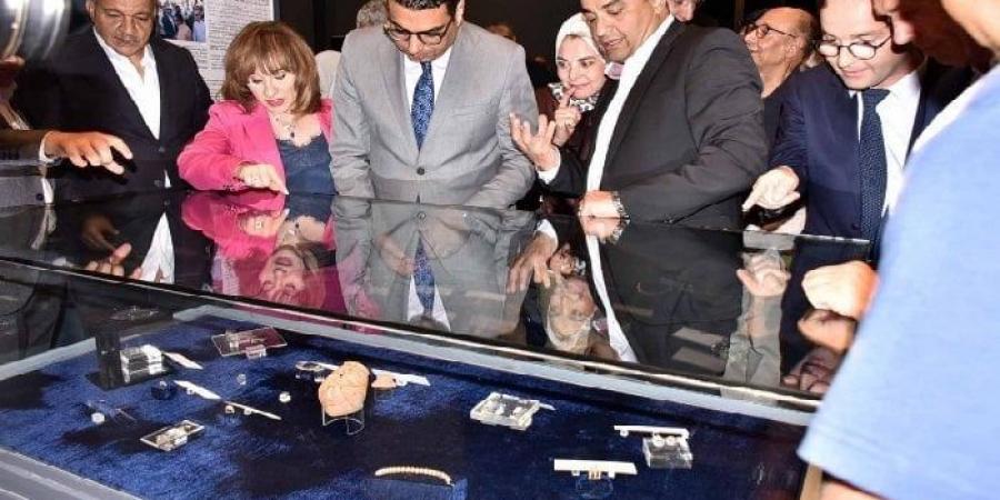 افتتاح معرض المجوهرات الذهبية بمتحف الفن المصري القديم بالأقصر - الكويت الاخباري
