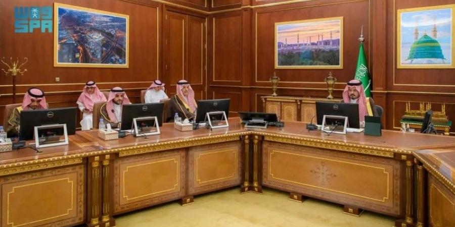 أمير المدينة يؤكد على أهميةَ متابعة الخطط الزمنية لتنفيذ المشاريع التنموية في محافظات المنطقة - الكويت الاخباري
