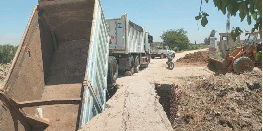 بسبب مقطورة.. إنهيار جزئي لكوبري العبد بأبو المطامير بالبحيرة - الكويت الاخباري