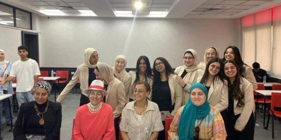 مناقشة مشاريع التخرج لدفعة 2021 ببرنامج الدراسات البينية بقسم اللغة الإنجليزية بآداب عين شمس - الكويت الاخباري