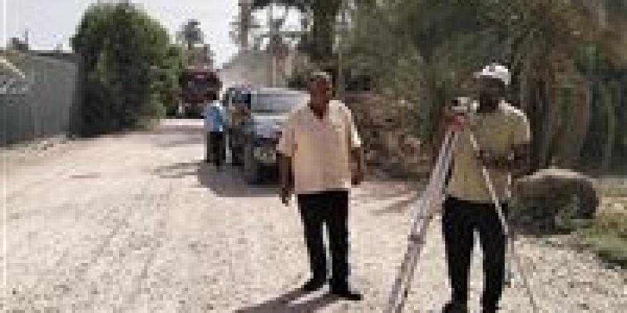 رئيس مركز قوص يتفقد مشروعات الطرق ويشدد على سرعة الإنجاز - الكويت الاخباري